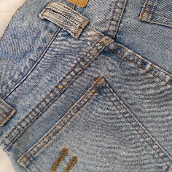VINTAGE BHDC Button Fly High Waist Tapered Leg 'Mom' Jeans / Distressed Denim - Picture 13 of 15